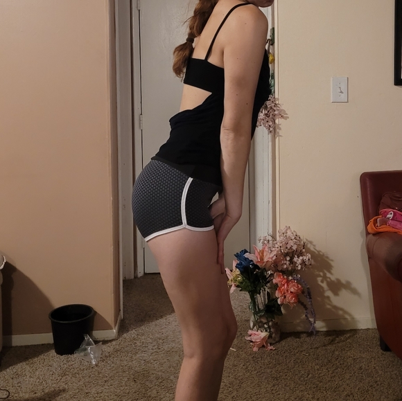 Spaghetti strap drop back tank top - Picture 8 of 8